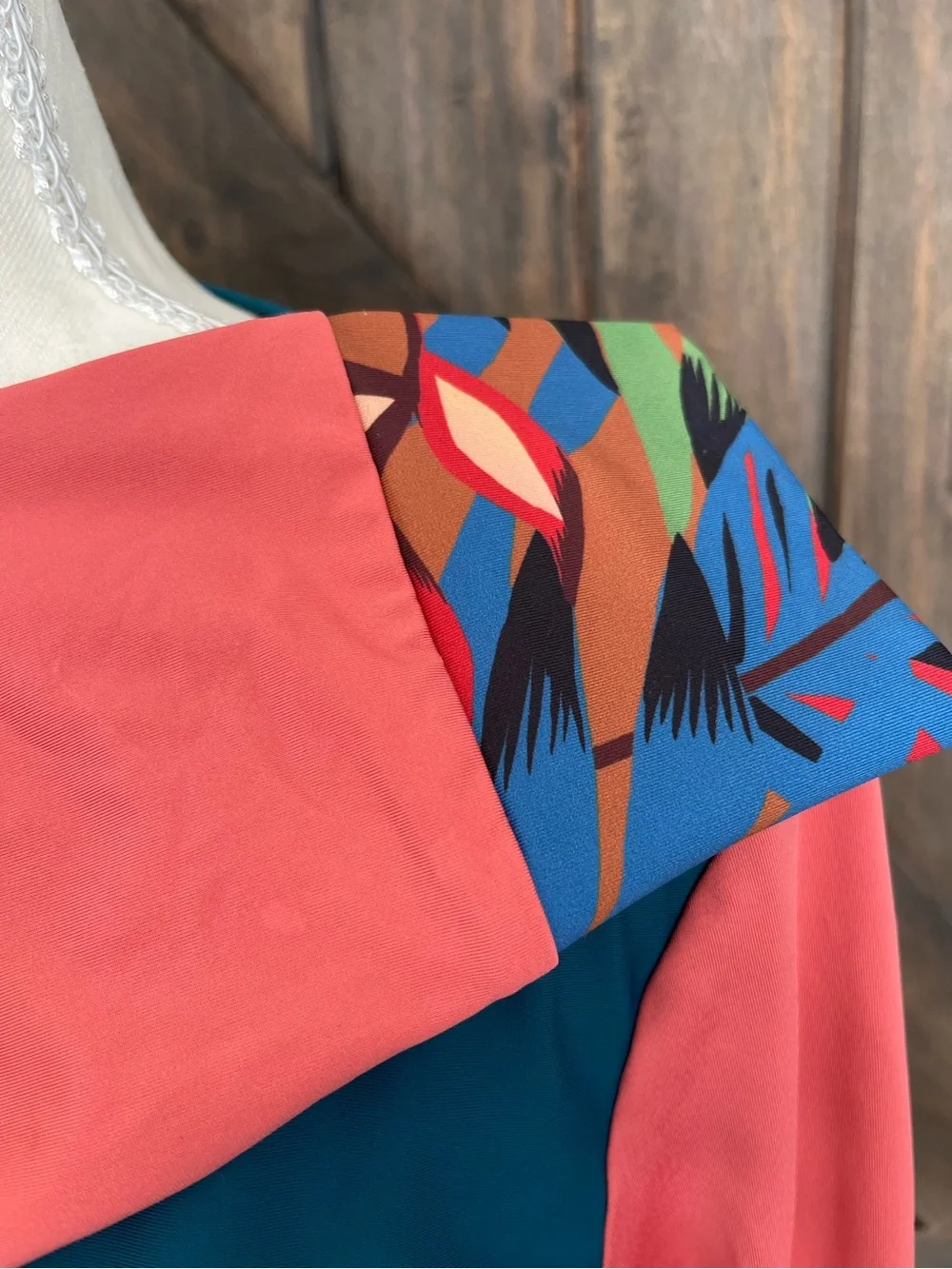 Seea Long Sleeve Rash Guard Swim Top Large Colorblock UPF Surf Beach